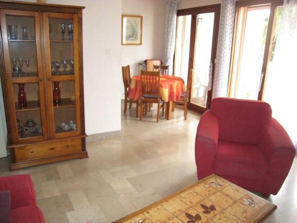 Appartement F3 avec terrasse, parking, Wi-Fi - Idéal cures - Centre-ville Amélie-les-Bains - FR-1-703-87 Apartment in Alt Empordà