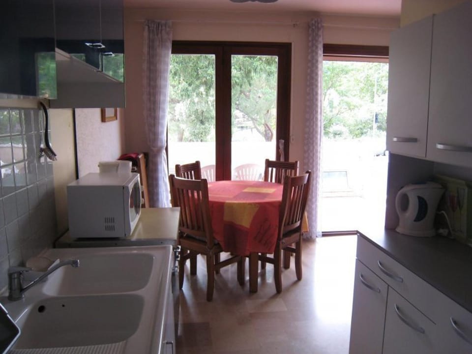 Appartement F3 avec terrasse, parking, Wi-Fi - Idéal cures - Centre-ville Amélie-les-Bains - FR-1-703-87 Apartment in Alt Empordà