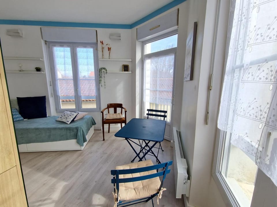 Studio Confort pour 4 pers. proche Plage/Commerces - Châtelaillon-Plage - FR-1-706-1 Apartment in Nouvelle-Aquitaine