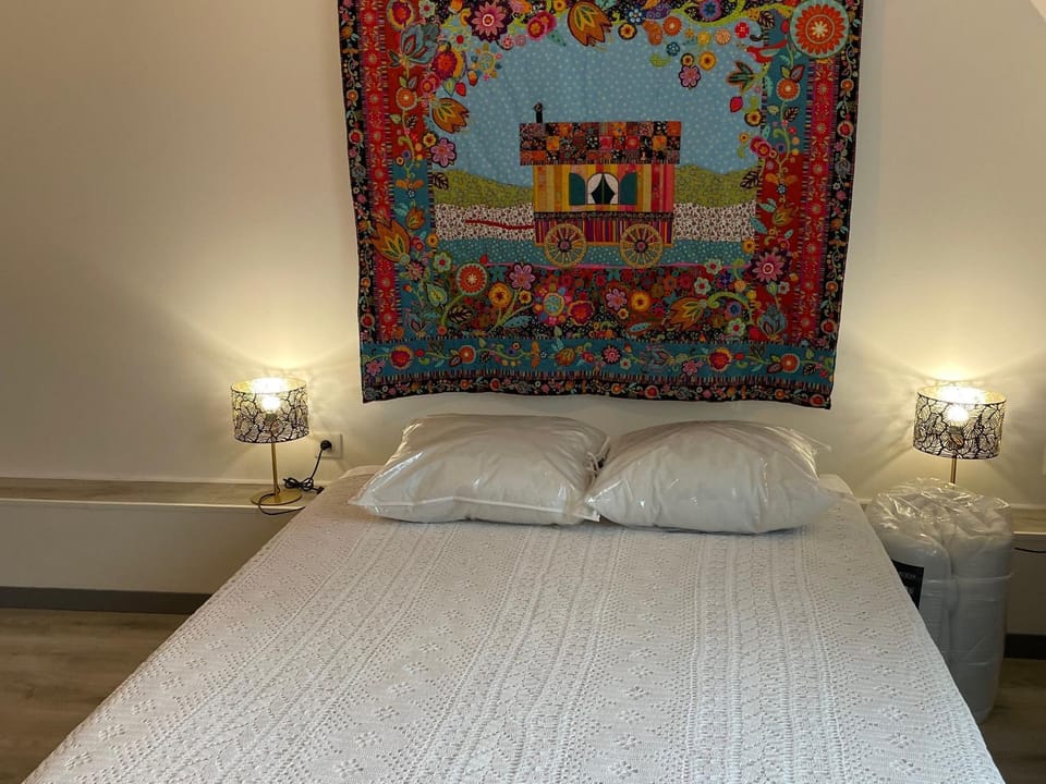 Gîte de charme près du Mans, tout équipé avec espace extérieur, garage, et confort moderne - FR-1-410-385 House in Pays de la Loire