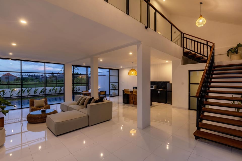 Kitchen or kitchenette, Living room, Seating area