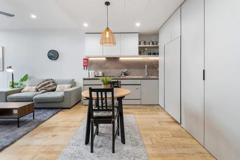 Stylish One BD Hideaway in Essendon Apartment in Melbourne