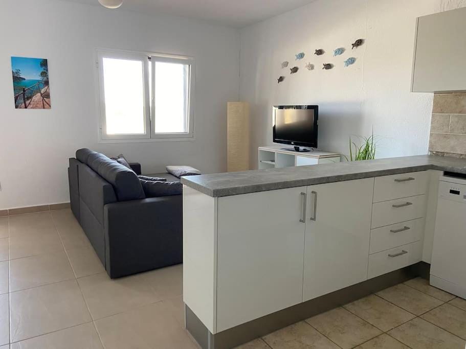 TV and multimedia, Kitchen or kitchenette, Living room