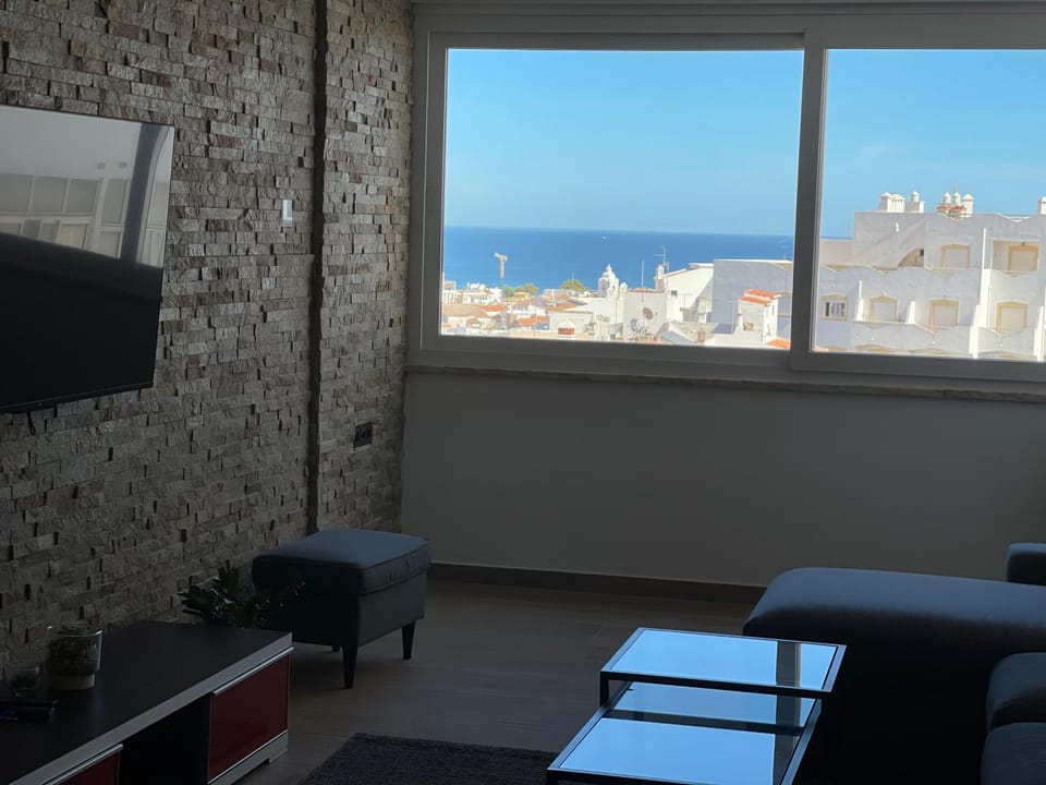 Communal lounge/ TV room, Natural landscape, View (from property/room), Balcony/Terrace, Living room, Seating area, Sea view