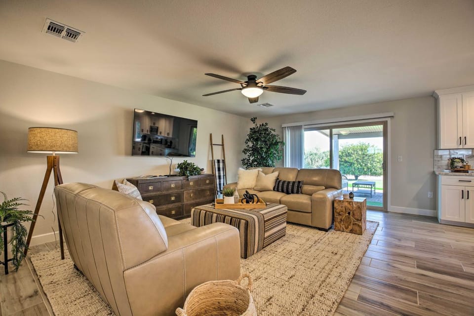 Putting Green, Community Perks: Sun City West Home House in Sun City West