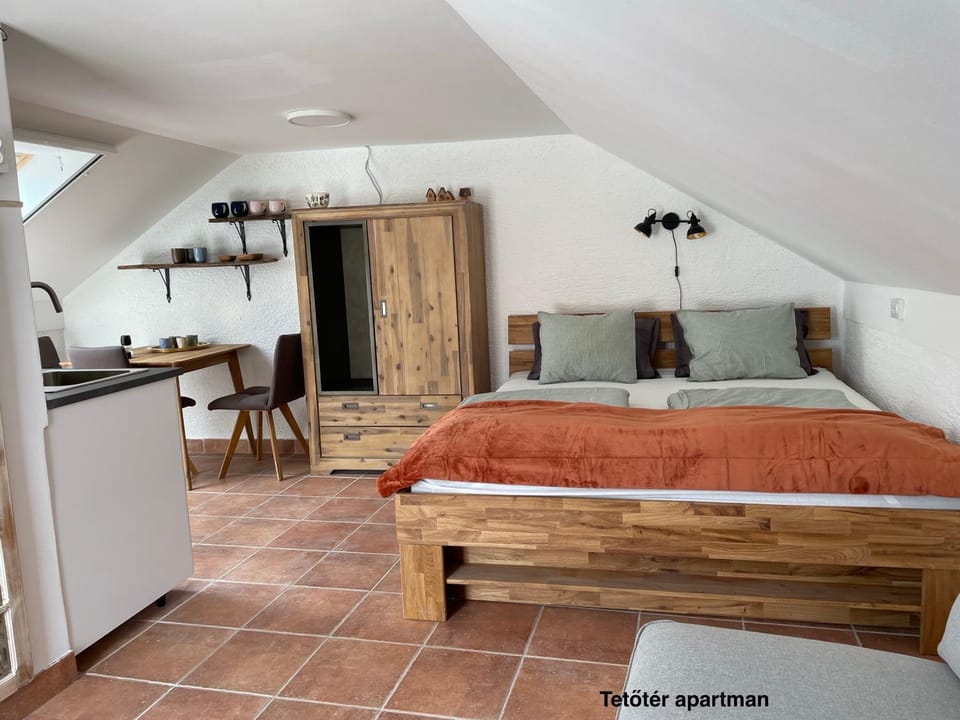 Bed, Living room