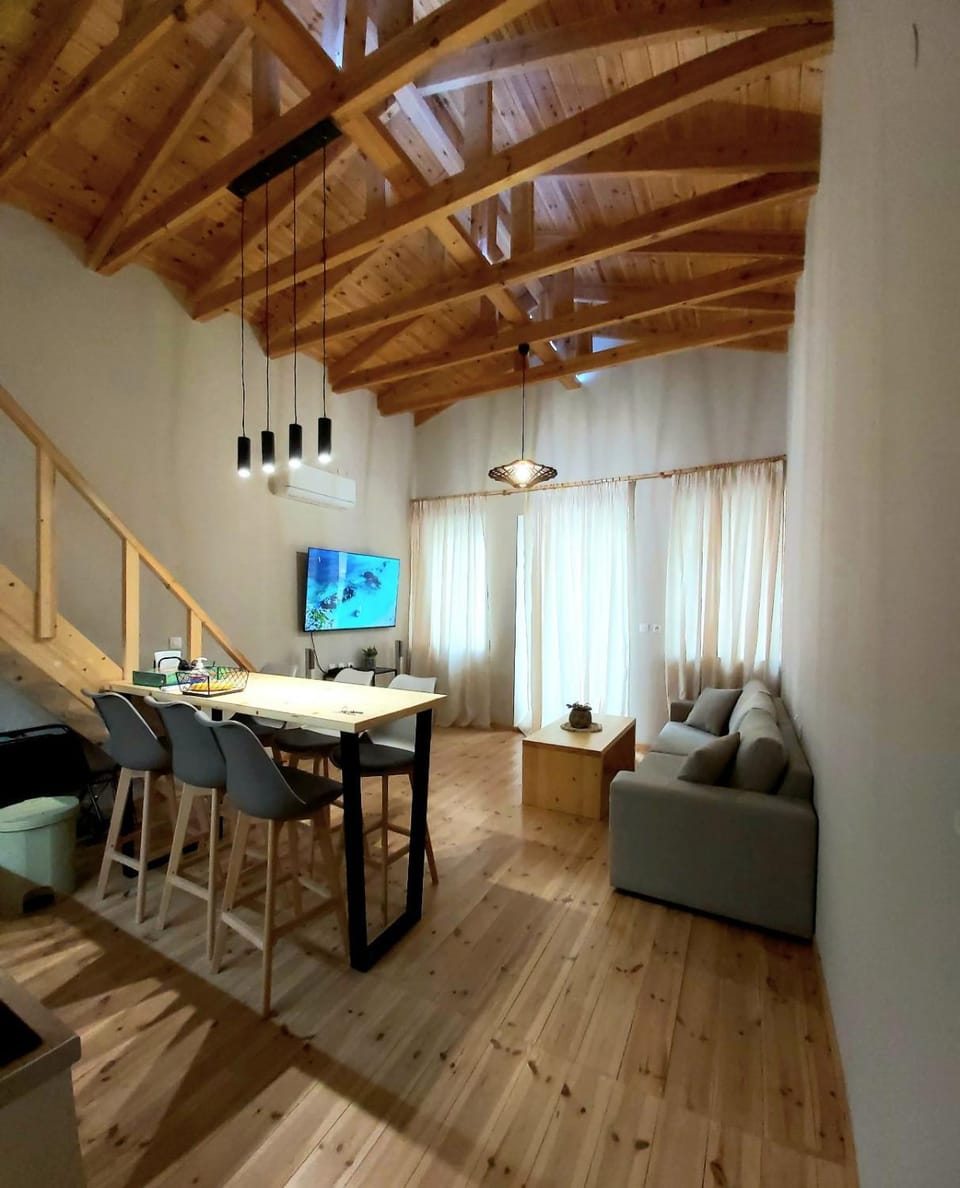 Living room, Dining area, air conditioner