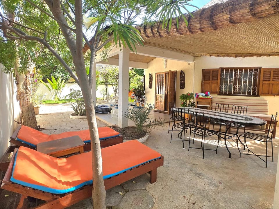 Patio, Day, Garden, View (from property/room), Balcony/Terrace, Seating area, Dining area, Garden view