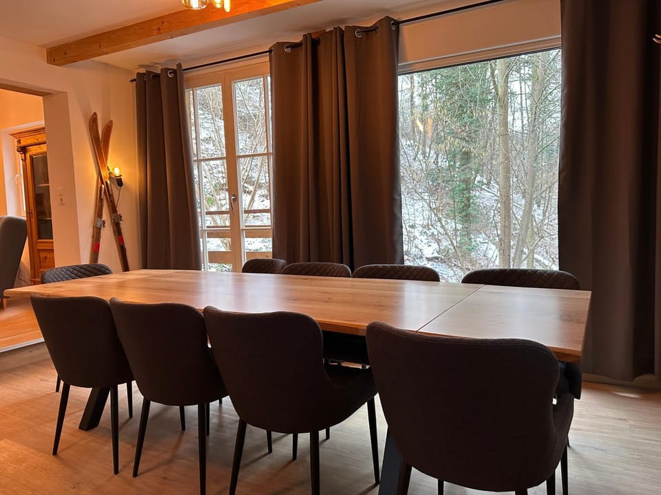 View (from property/room), Living room, Seating area, Dining area