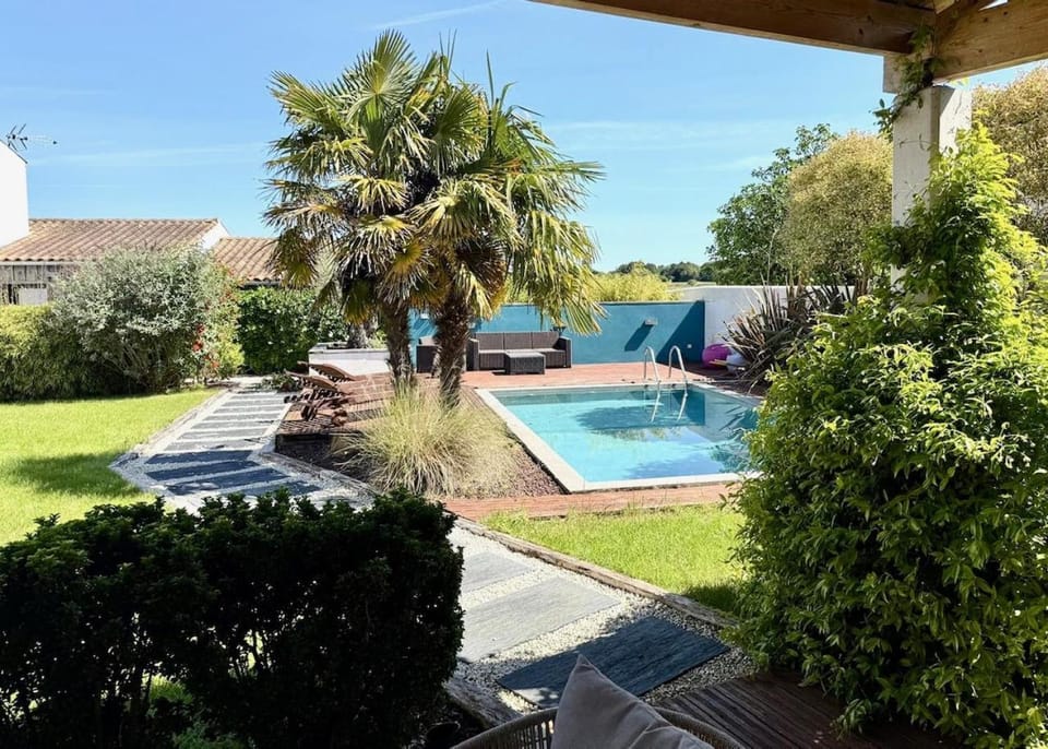 Maison de caractère avec piscine Villa in Nouvelle-Aquitaine