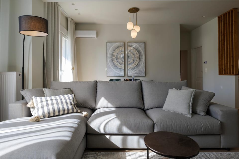 Living room, Seating area, air conditioner