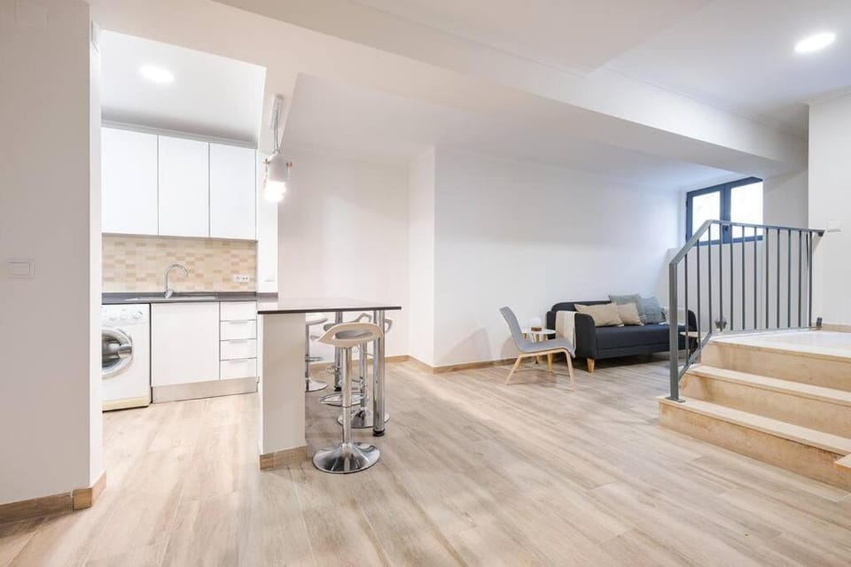 Santos Gem II - Central Space in Trendy Neighborhood Apartment in Lisbon