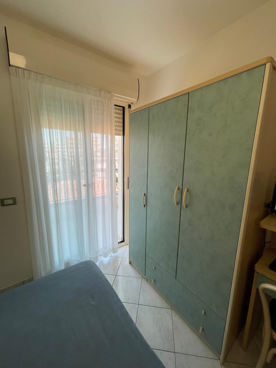 Bed, Photo of the whole room, Bedroom, wardrobe