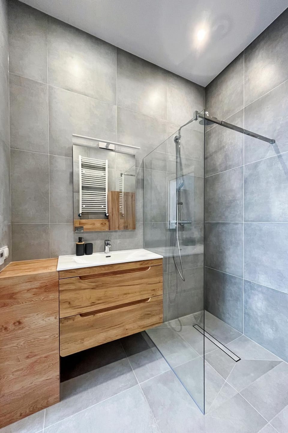 Shower, Bathroom