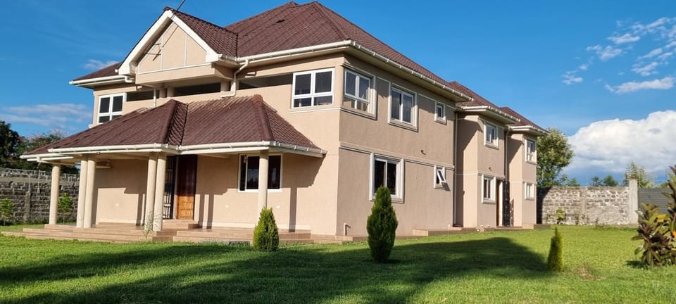 Property building, Day, Garden