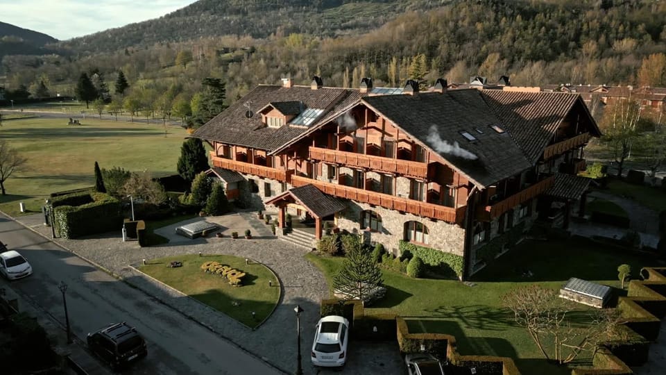Property building, Natural landscape, Bird's eye view