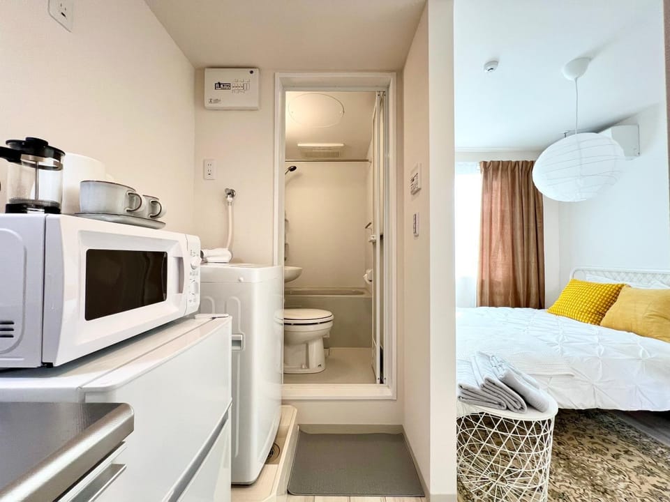 Toilet, Bathroom, Kitchen or kitchenette, Bedroom, minibar, washing machine, dryer