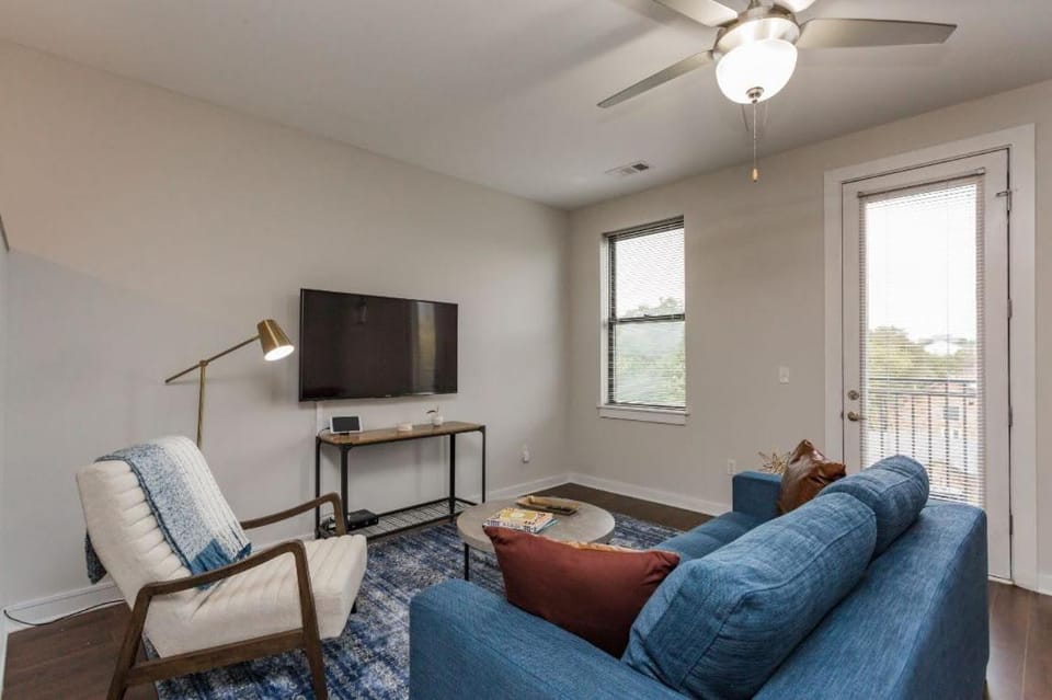 CozySuites Music Row Astonishing Studio! 53 Apartment in Music Row