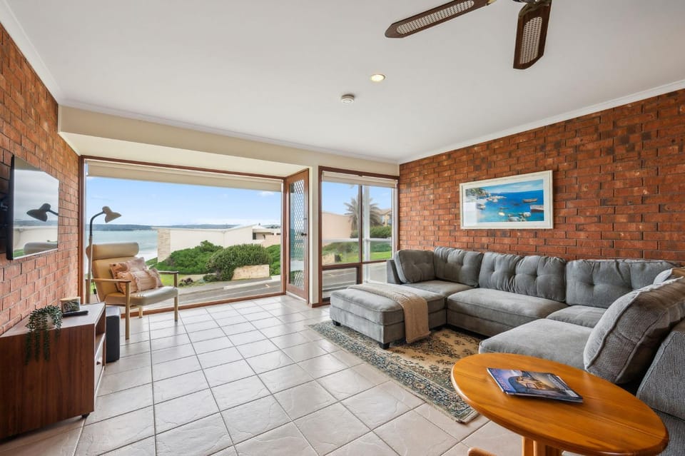 Beachfront Views at Southern Sands House in Port Elliot