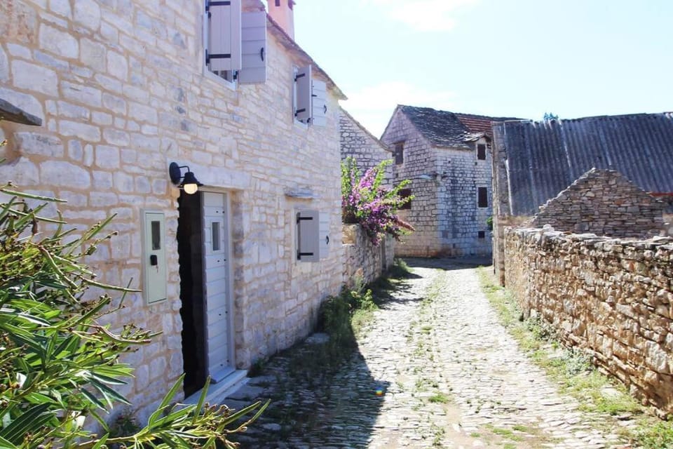 Mala House - Šolta Island House in Split-Dalmatia County