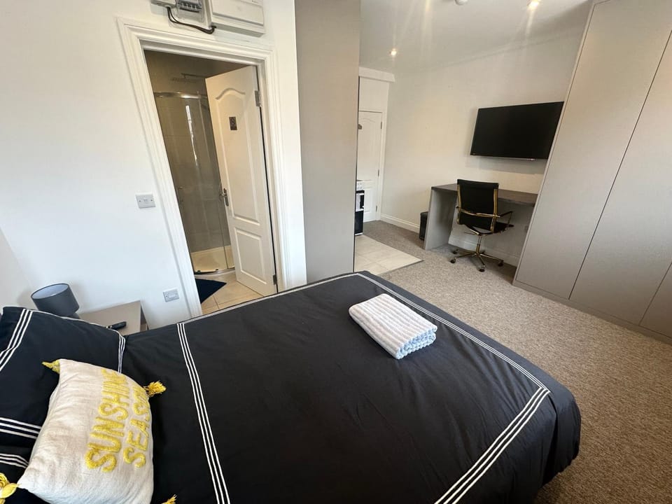 Spectacular Modern, Private Apartment,15 Mins To Central London Apartment in London