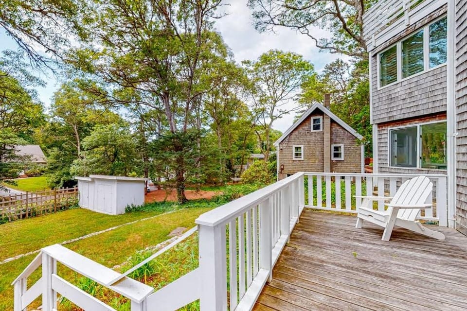 Lake Elizabeth Terrace House in Centerville
