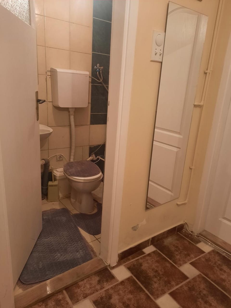 Private Apartment & Parking Apartment in Novi Sad