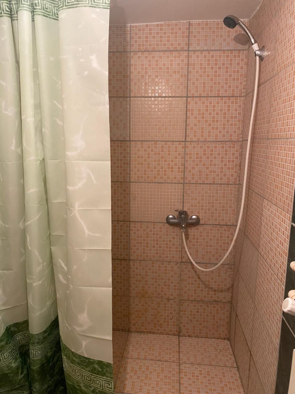 Private Apartment & Parking Apartment in Novi Sad