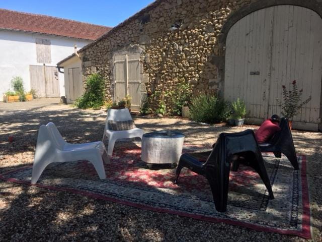 Garden, Living room