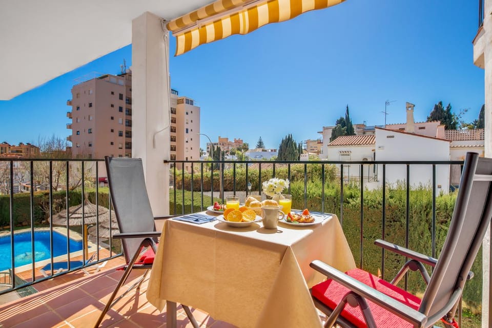 Balcony/Terrace, Pool view