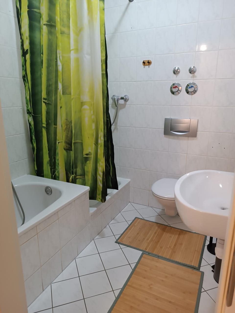 Shower, Toilet, Bathroom, Bath