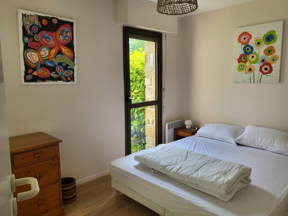 " Bleu Horizon" Magnifique emplacement pour cette appartement de type T2 avec son jardin privé et l'accès direct à la plage! Apartment in Fouesnant