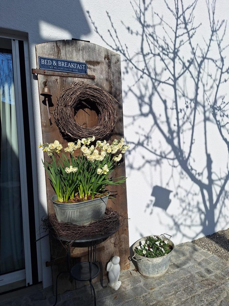 Facade/entrance, Spring, Garden, Garden view