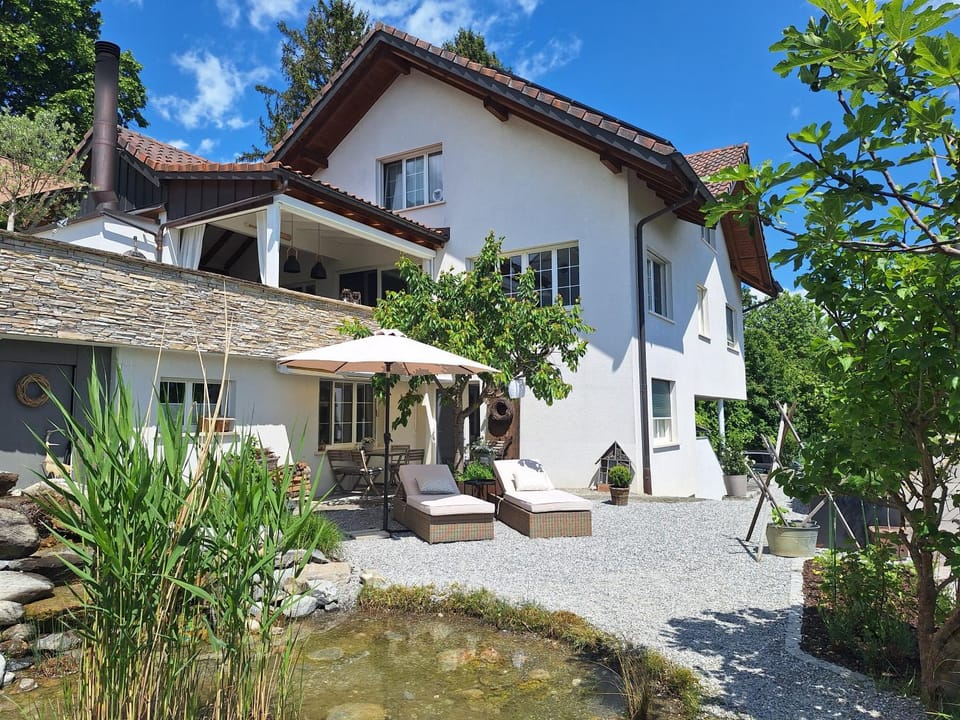 Property building, Natural landscape, Summer, Garden, Balcony/Terrace, Seating area, Garden view