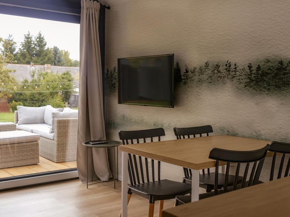 TV and multimedia, View (from property/room), Balcony/Terrace, Living room, Dining area, Garden view, Garden view