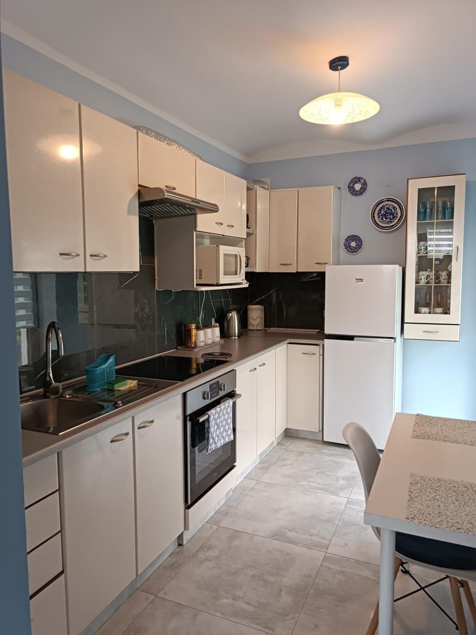 Kitchen or kitchenette, Dining area, oven, stove, toaster