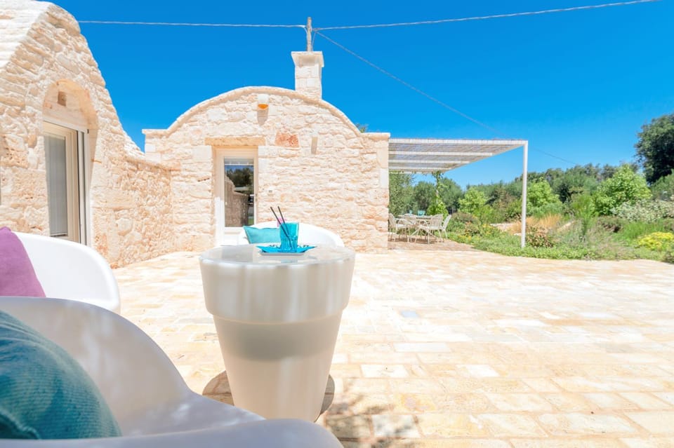 Property building, Restaurant/places to eat