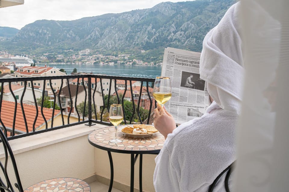 Day, Natural landscape, View (from property/room), Balcony/Terrace, City view, Sea view, Breakfast