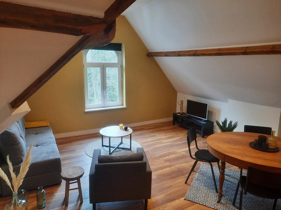 Le Studio Des Pervenches Apartment in Wallonia, Belgium