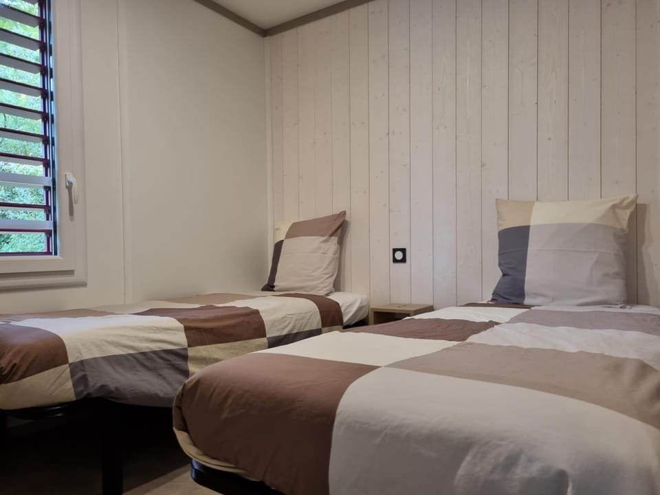 Chalet ETXETXOA, Climatisation, SPA, Terrain privé, Piscine et Parking Campground/ 
RV Resort in French Basque Country