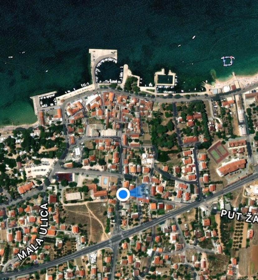 Neighbourhood, Bird's eye view, Sea view, Location