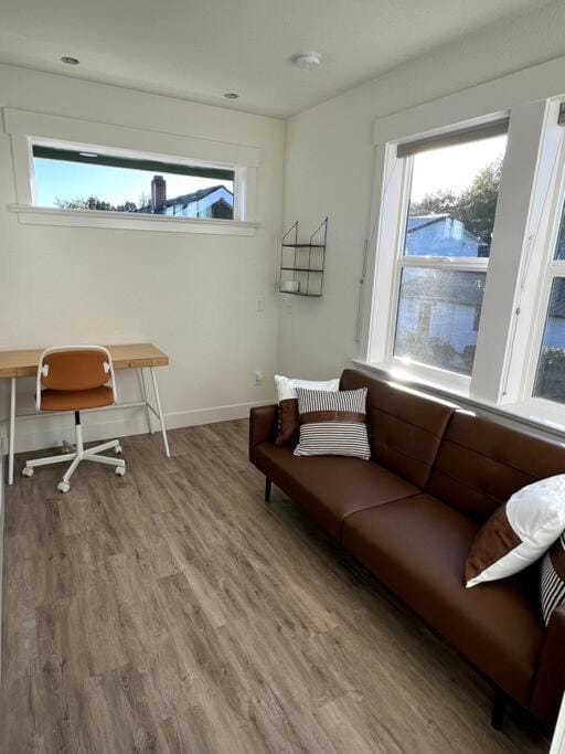 Other, Seating area, Bedroom, Guests