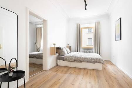 Grand Apartment close to the Isar and Citycenter Apartment in Munich