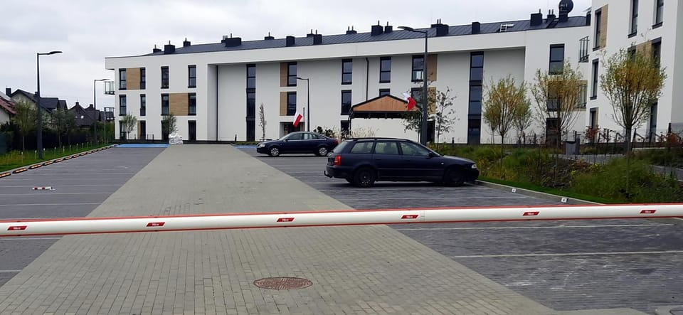 Property building, Neighbourhood, Parking