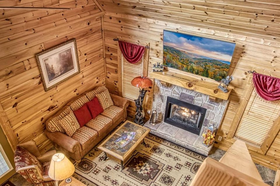 Rocky Top Heaven - Arcade Game, Resort Pool, 560 FREE tickets each paid day!!! Chalet in Sevierville