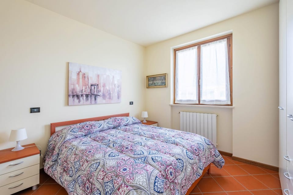 Bed, Photo of the whole room, Bedroom, internet
