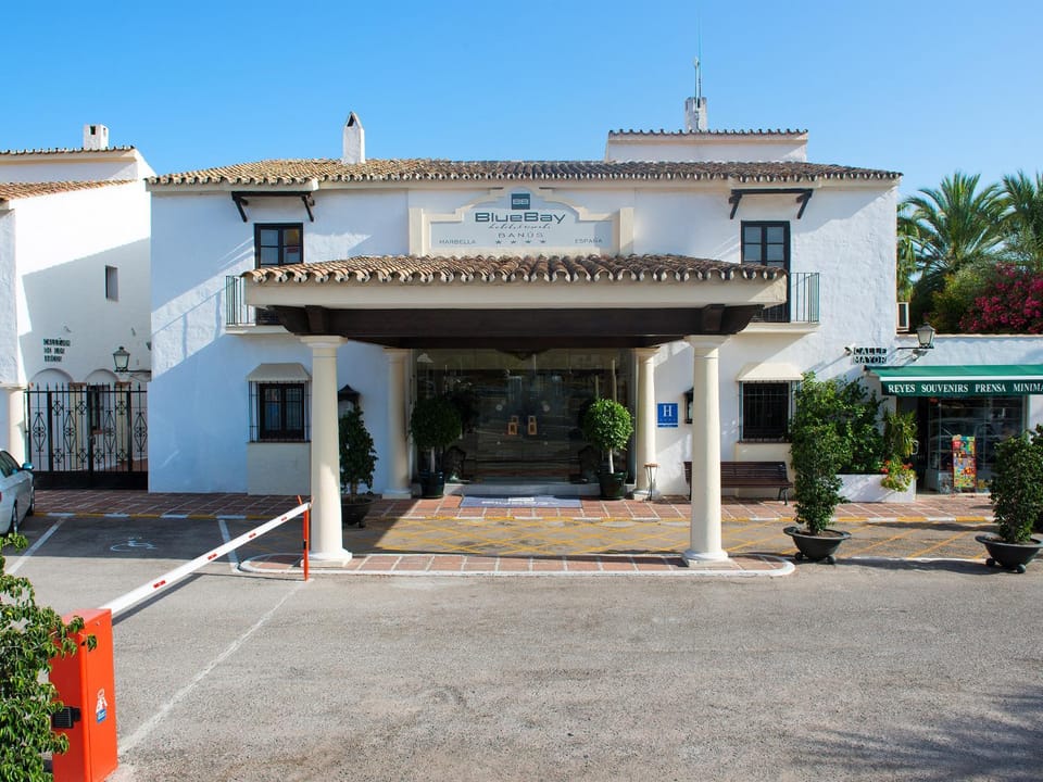 Facade/entrance, Facade/entrance