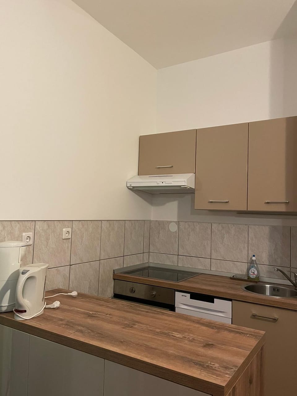 Kitchen or kitchenette, pet friendly, stove