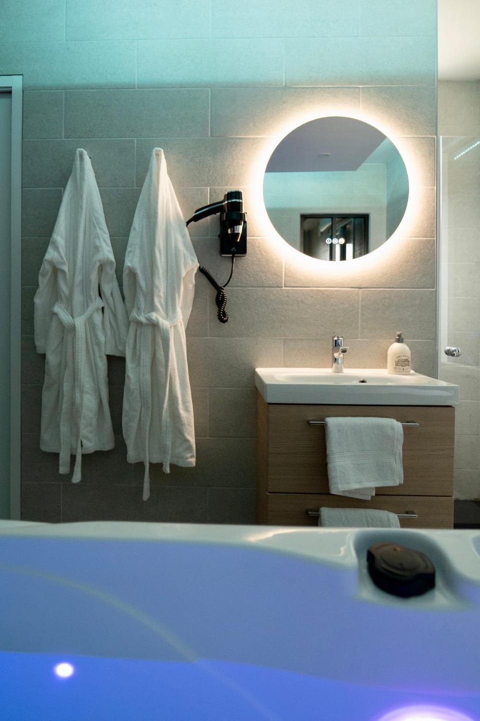 Escapade Relaxante - Spa - Jacuzzi - Sauna - Privés Apartment in Île-de-France