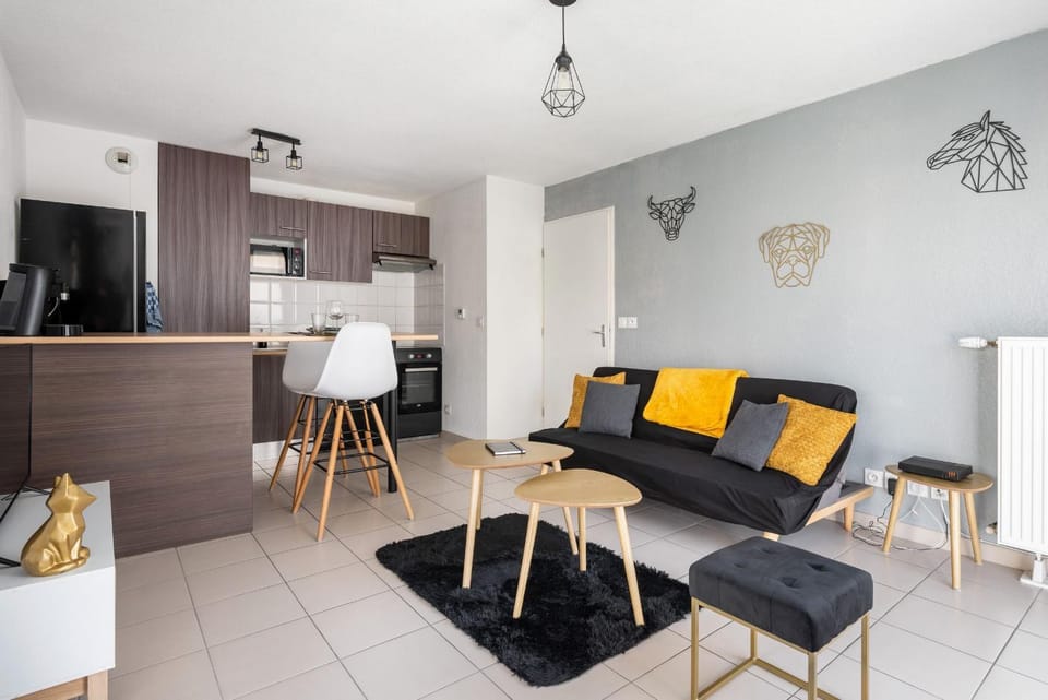 Living room, Seating area, kitchen